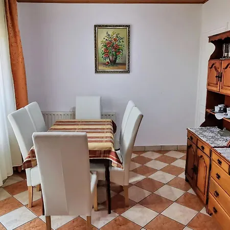 Apartment Grosse Fuer 6 Personen By Interhome Zalakaros