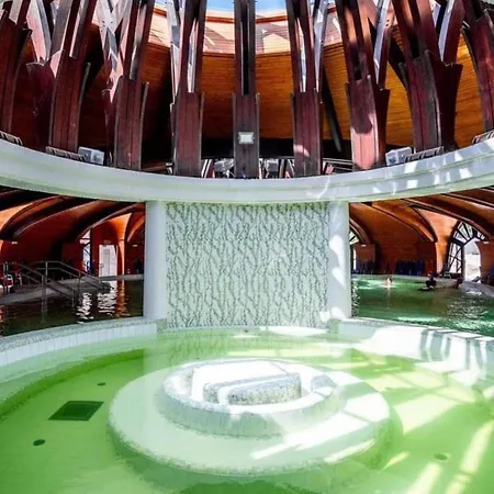 Grosse Fuer 6 Personen By Interhome Apartament